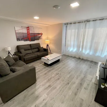 Dau Centro Free Parking Ii アパート